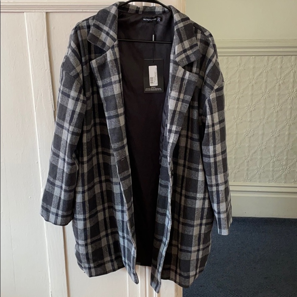 *NWT Pretty Little Thing checker oversized coat